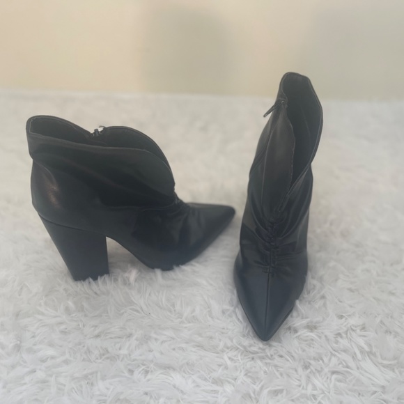 Shoe Dazzle black booties - Picture 2 of 2